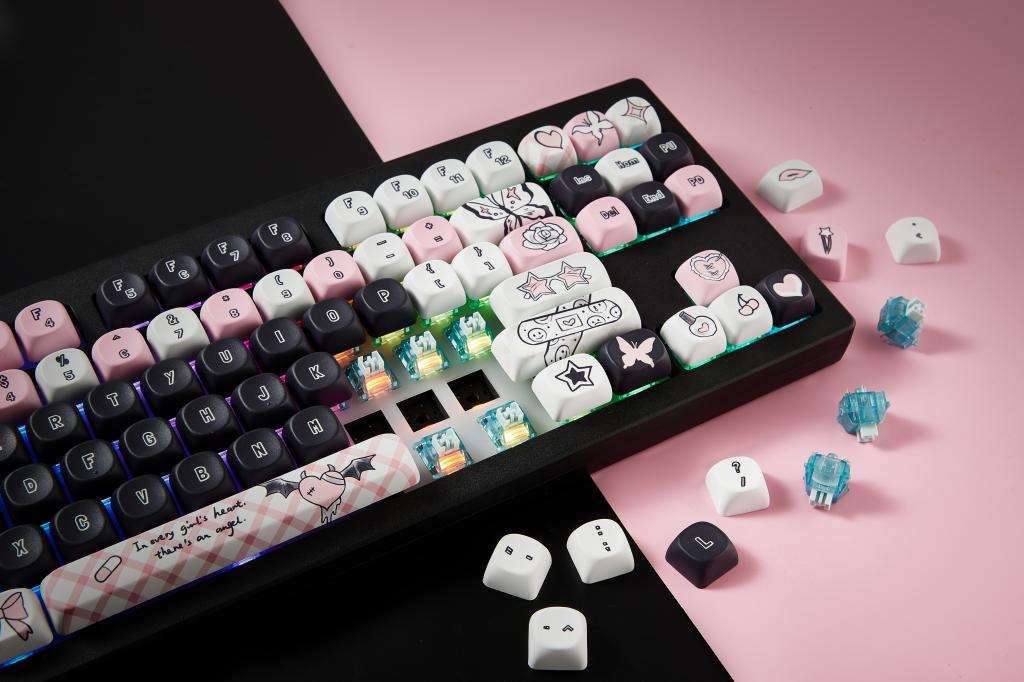 What is a Hot-Swappable Keyboard MonsGeek Mechanical Keyboard 2 What is a Hot-Swappable Keyboard MonsGeek Mechanical Keyboard 2