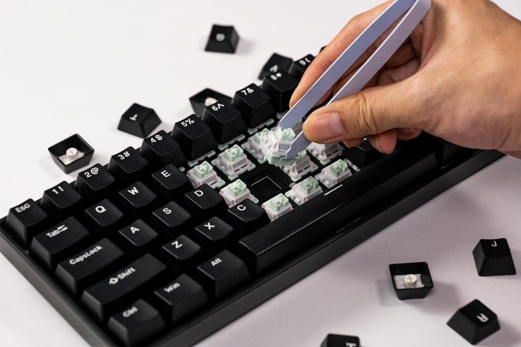 What's the difference between mechanical keyboard MonsGeek FUN60 Series