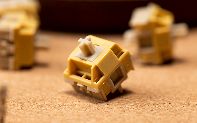 Akko_Bittersweet-Switches-Linear-Switches-3